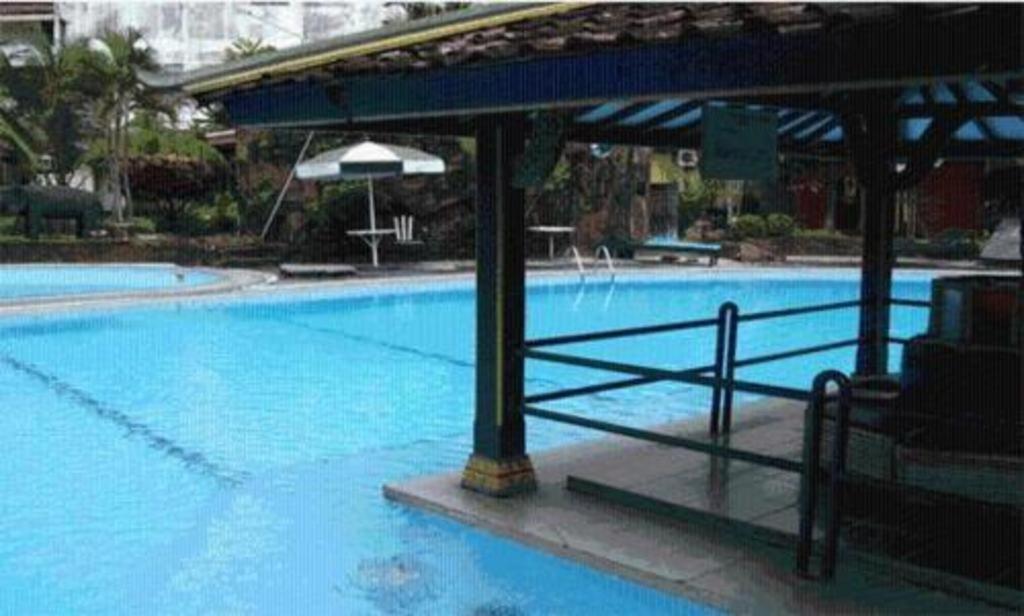 Hotel Batik Jogjakarta Buitenkant foto