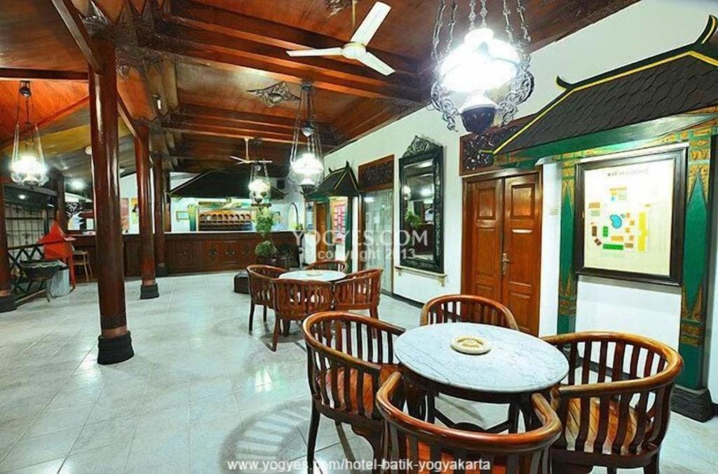 Hotel Batik Jogjakarta Buitenkant foto
