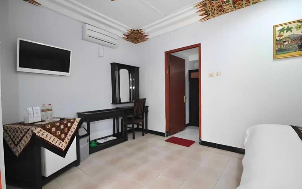 Hotel Batik Jogjakarta Buitenkant foto