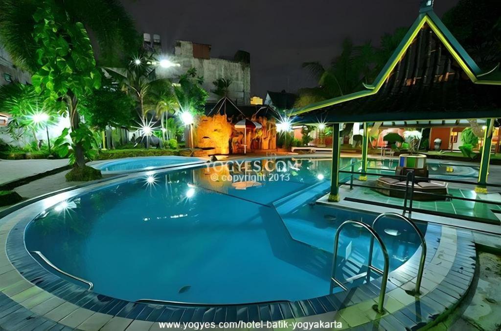 Hotel Batik Jogjakarta Buitenkant foto