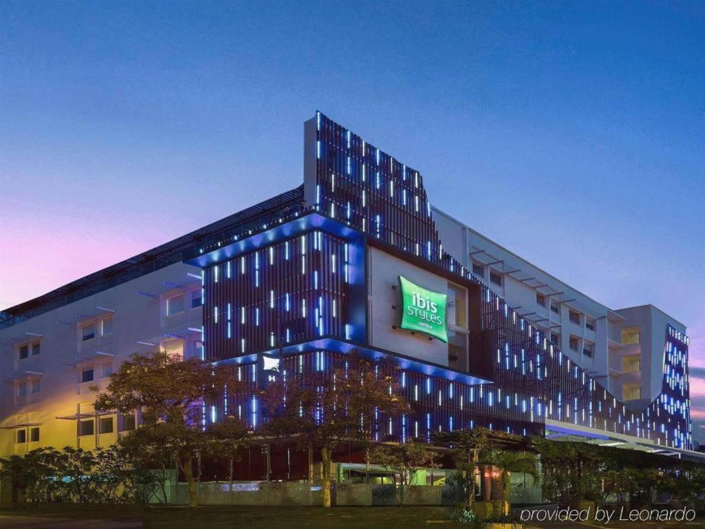 Hotel Batik Jogjakarta Buitenkant foto