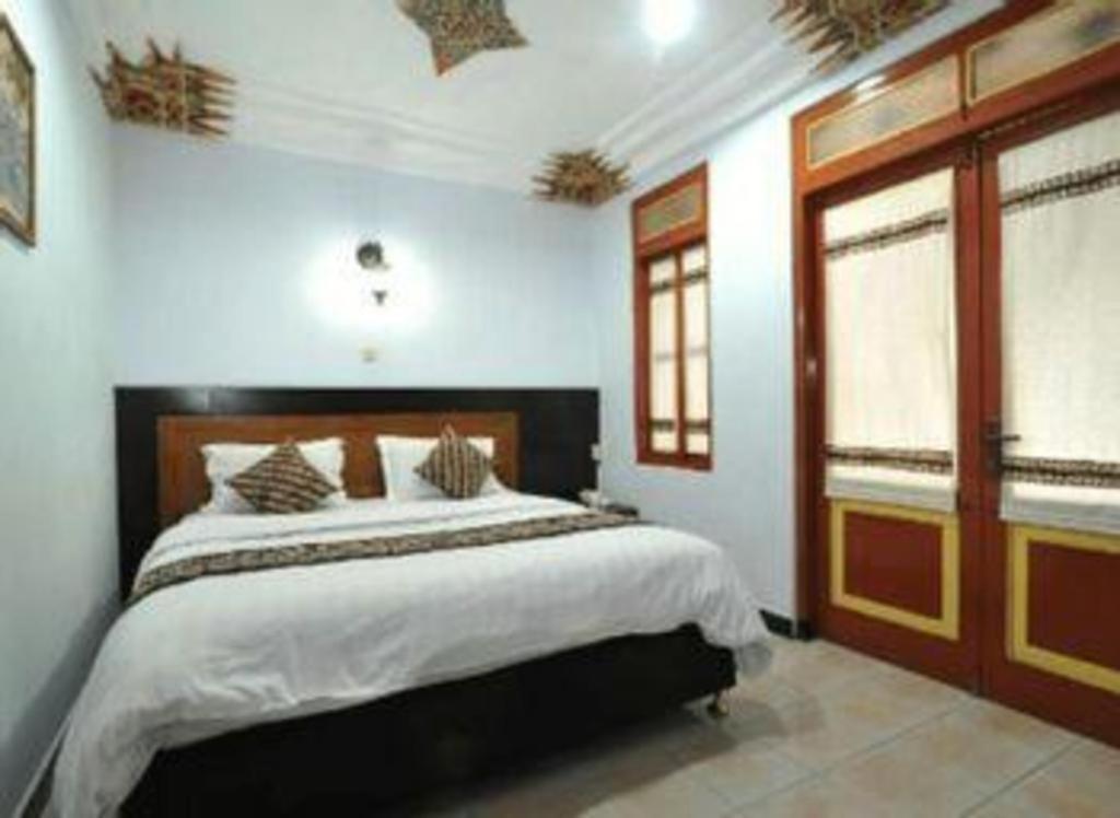 Hotel Batik Jogjakarta Buitenkant foto