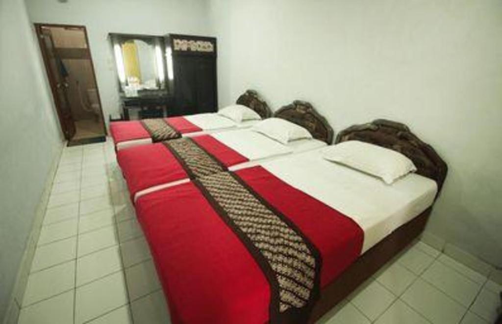 Hotel Batik Jogjakarta Buitenkant foto