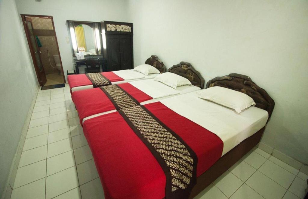 Hotel Batik Jogjakarta Buitenkant foto